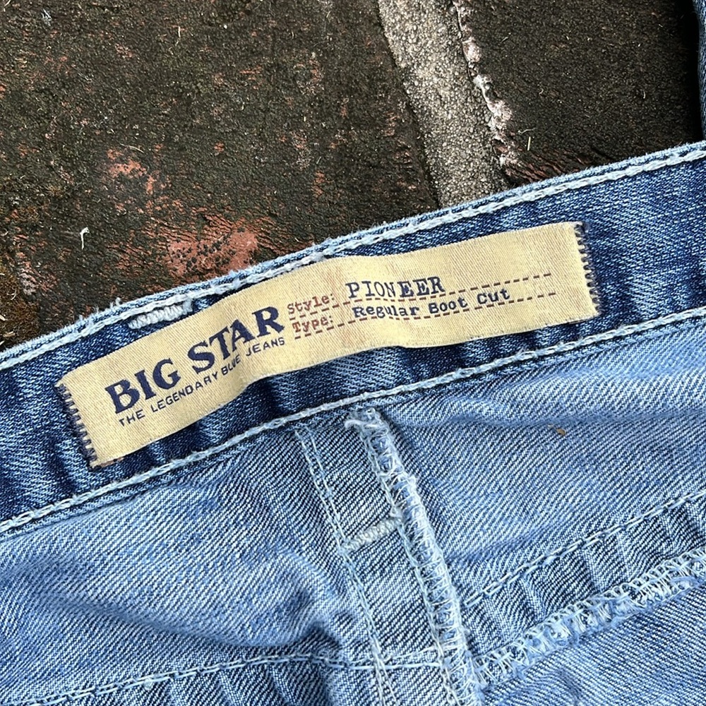 Big Star regular Bootcut "Pioneer" distressed Jeans size 32L - Picture 6 of 7